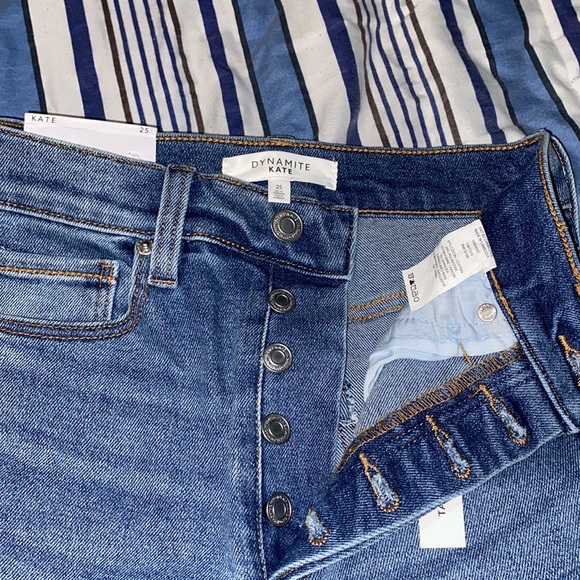 Dynamite Jeans - Picture 4 of 7